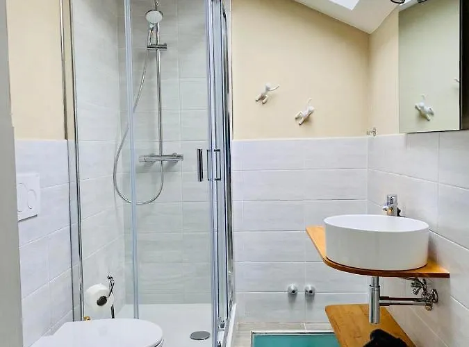 بيت ضيافة Residenza 8 3*